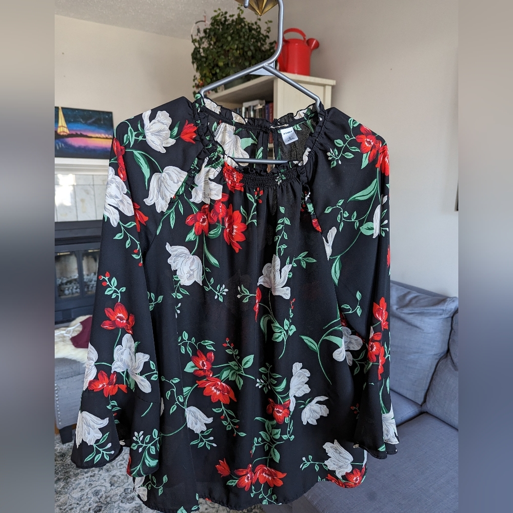 Old Navy Blouse - L